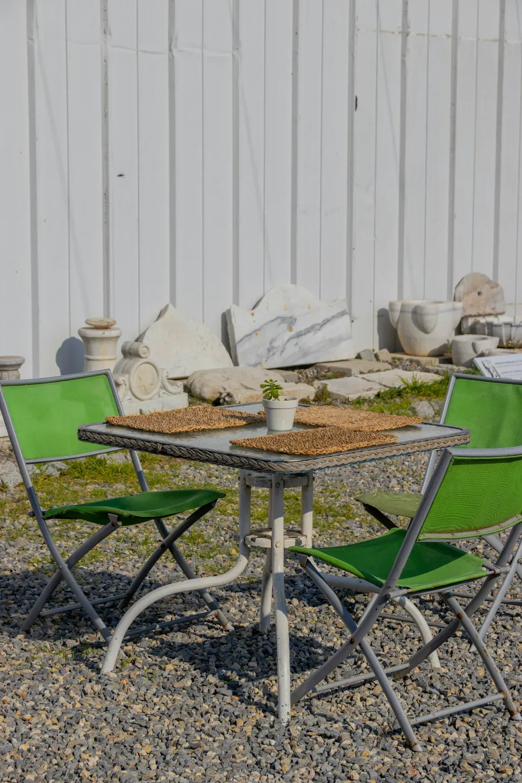 zielone meble ogrodowe